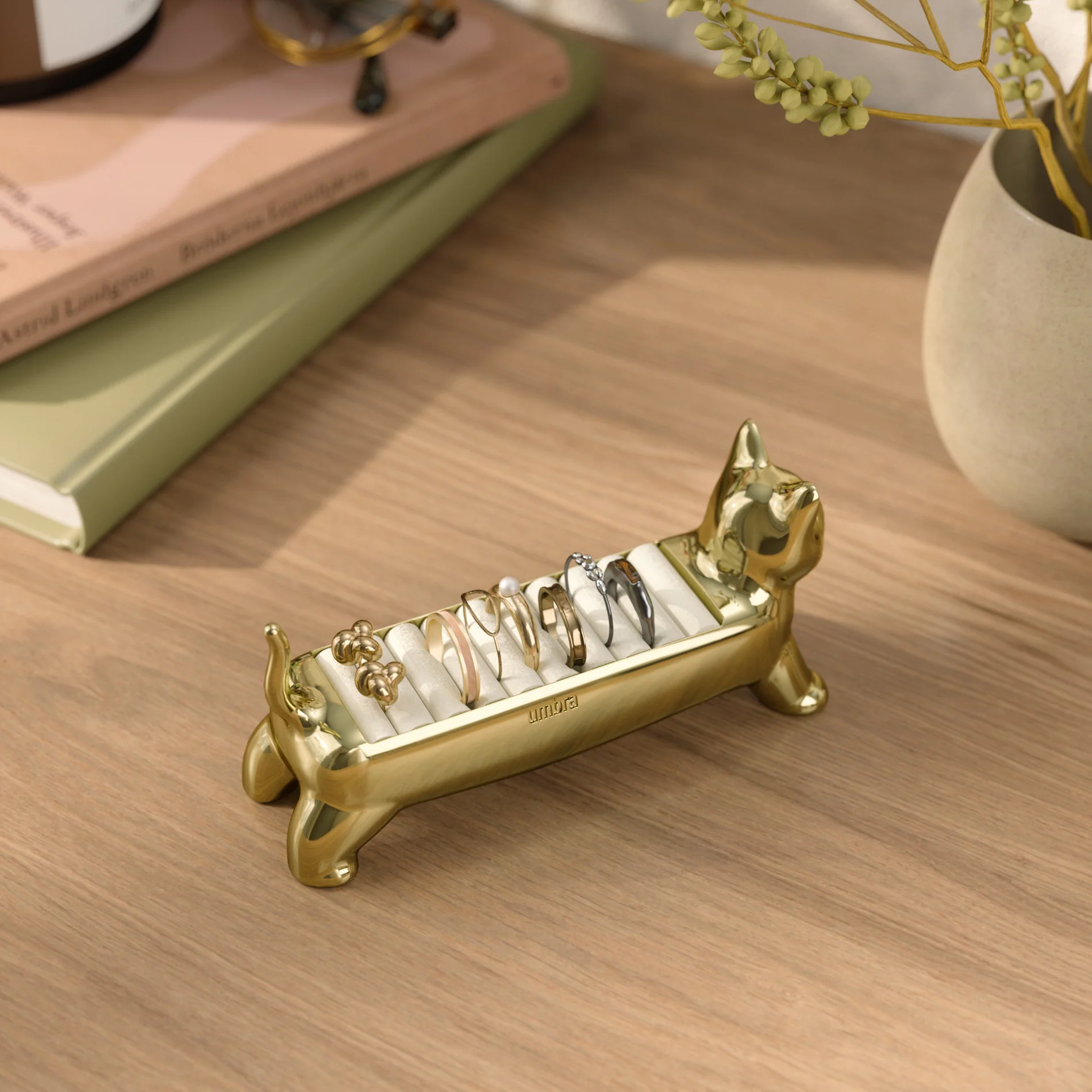 Ali Cat Ring Holder - Image 2